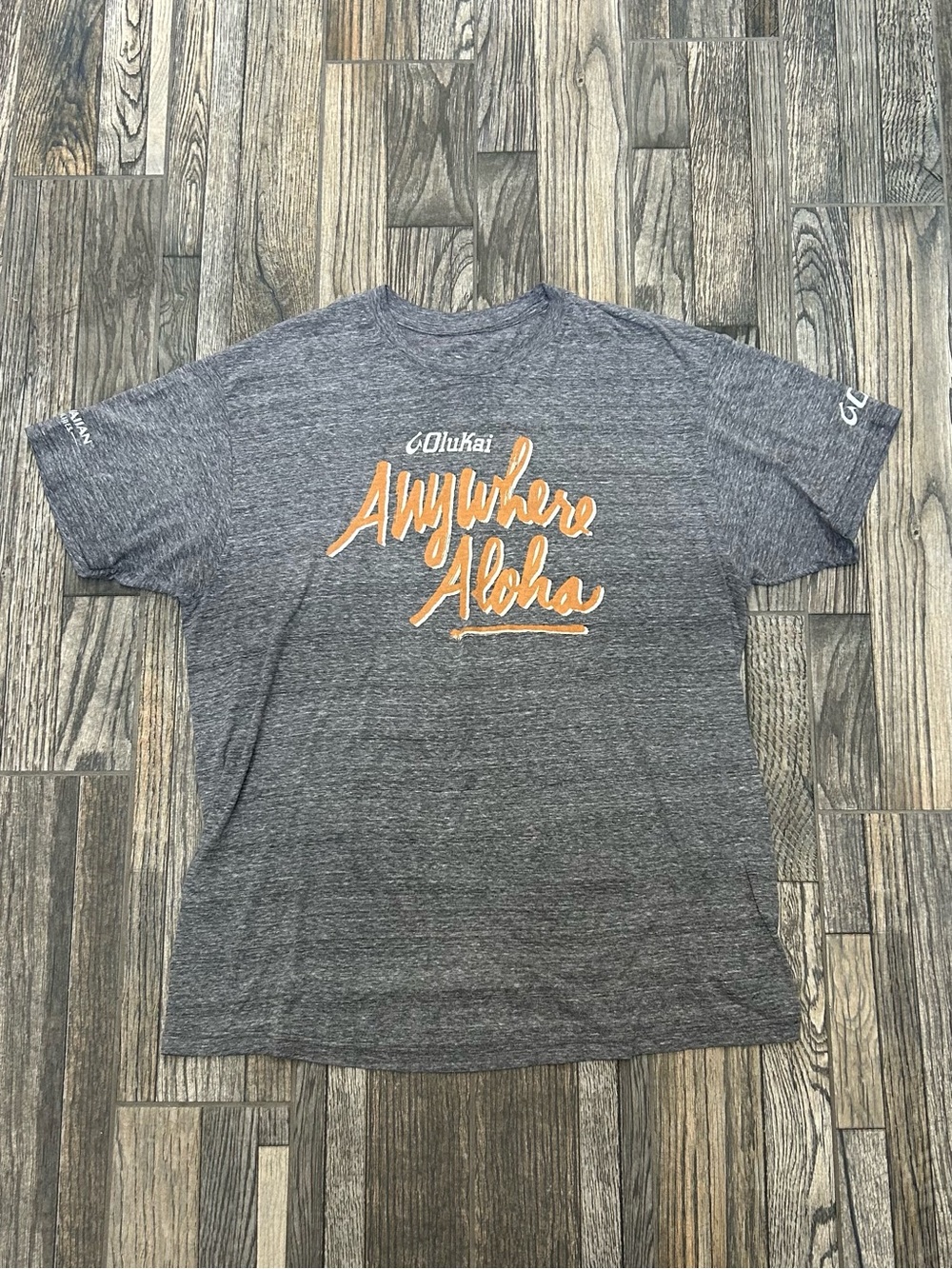 👁️ OluKai x Hawaiian Airlines "Anywhere Aloha" Men's T-Shirt Heather Gray